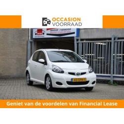 Toyota Aygo 1.0-12V Comfort Navigator € 4.649,00