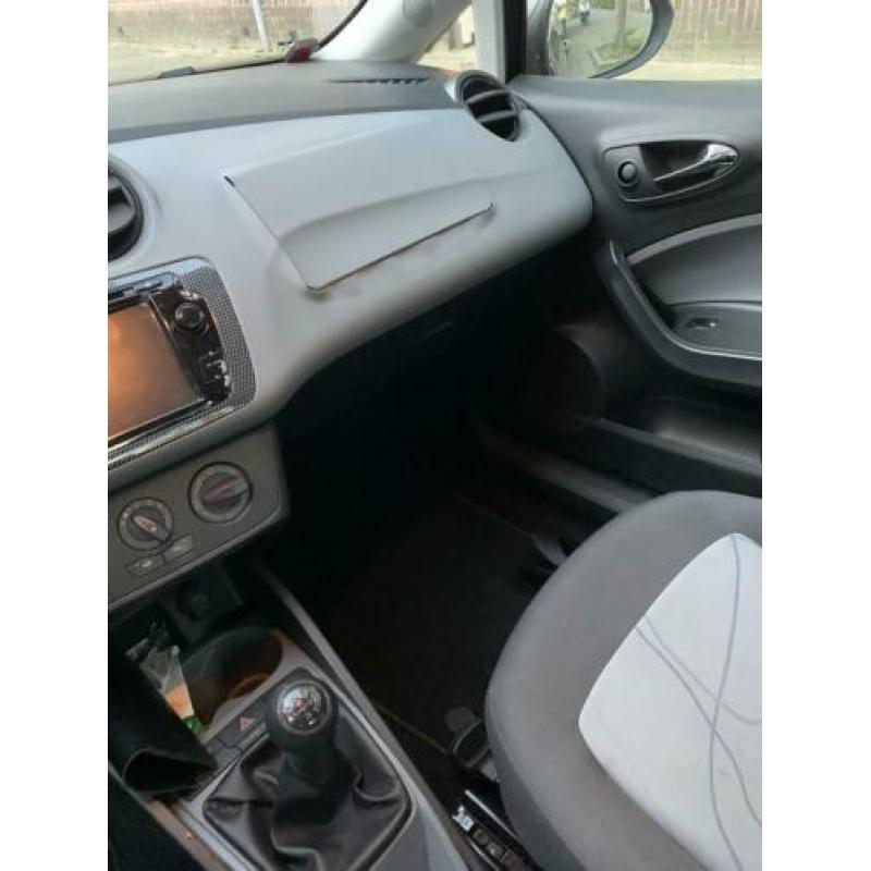 Seat Ibiza facelift led 1.2 44KW 2012 Zwart