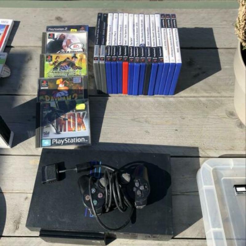 Nintendo Wii en PlayStation 2 met spellen