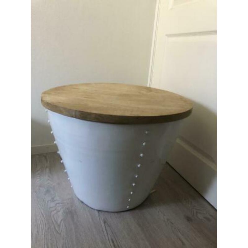 Stoere ronde salontafel / wit / bowl salontafel idee