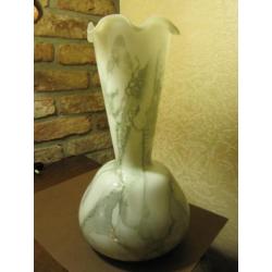 Vintage Stelvia Empoli glas vaas - groen op witte opaline -