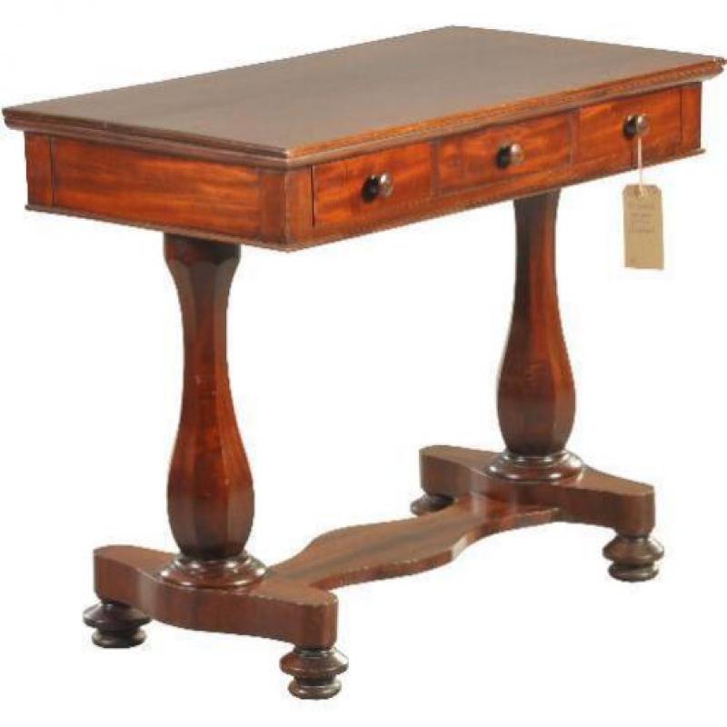 Antieke bureaus / Kleine schrijftafel of sidetable ca. 18...