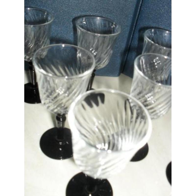 antieke borrel-likeur glaasjes
