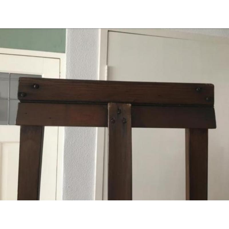 2 grote schilders ezels