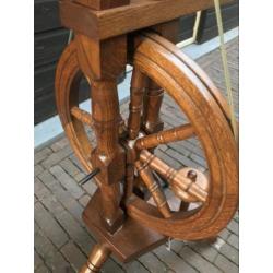 Antiek spinnenwiel