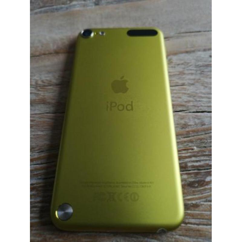 Ipod touch 5 32gb, zgan, altijd in cover gezeten, krasvrij