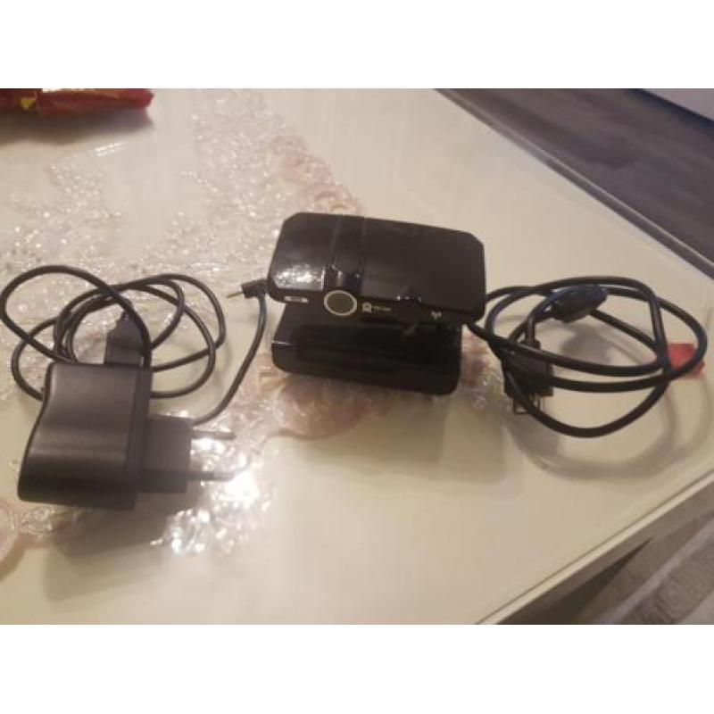 Skypen op je tv TV met deze BOX met ingebouwde camera