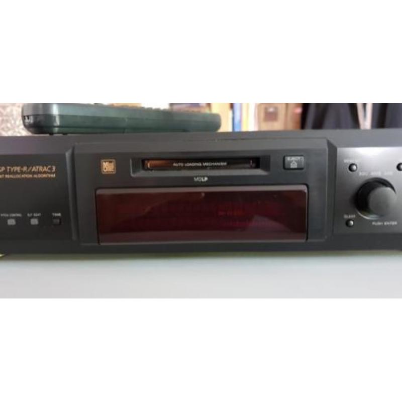 Sony MDS-JE640 inclusief afstandsbediening.