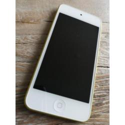 Ipod touch 5 32gb, zgan, altijd in cover gezeten, krasvrij