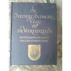 Antiek boek-de nederlandse vlag op de wereldzeeën