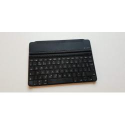 Logitech ultra thin keyboard cover voor iPad air 2
