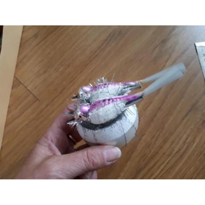 Oude kerstbal glas 2 vogels op nest knijper kerstballen