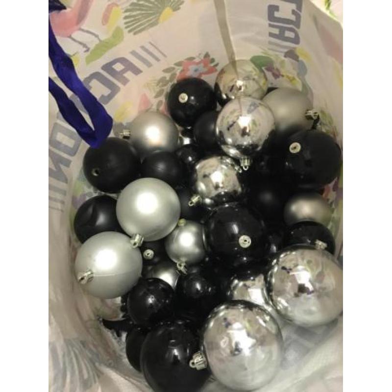 Kerst ballen versiering zwart