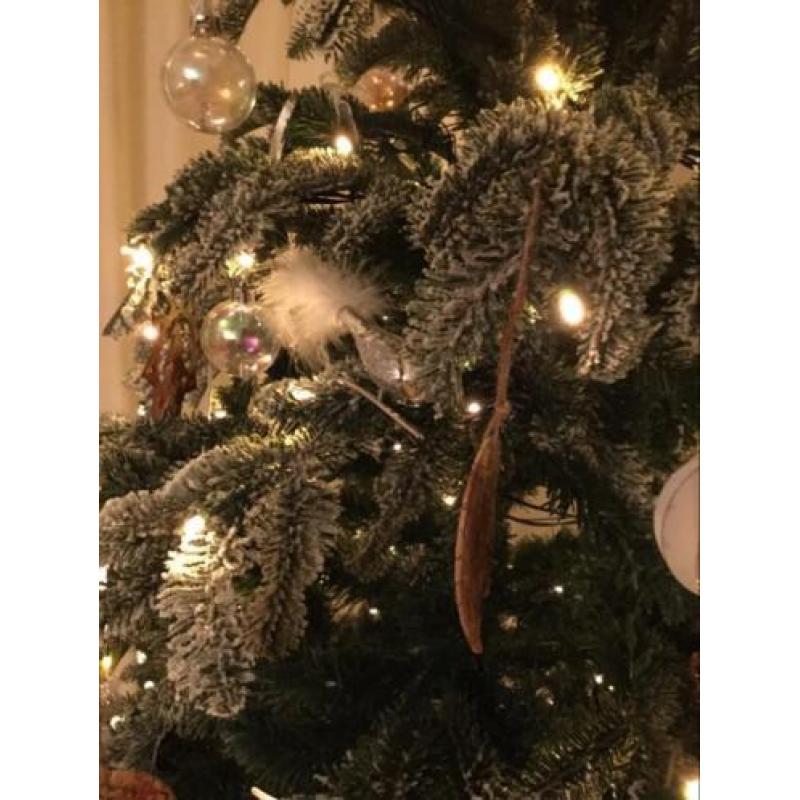 Prachtige Kerstboom met 200 warme lichtjes