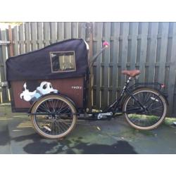 Bakfiets met regenkap!