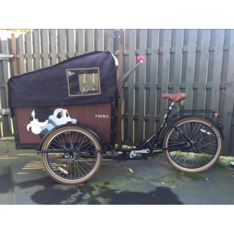 Bakfiets met regenkap!