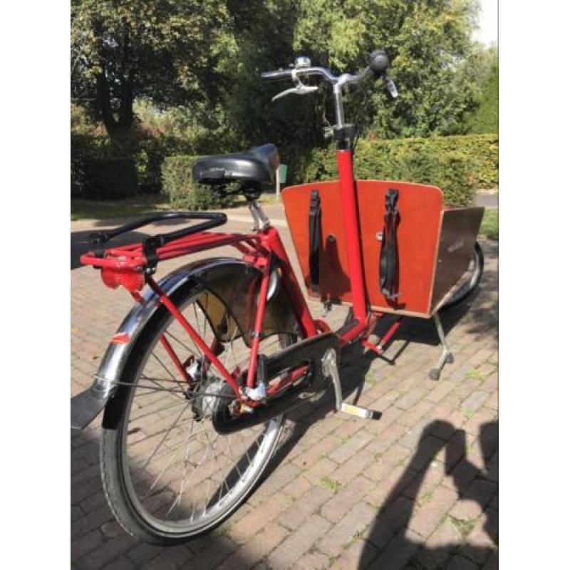 Rode bakfiets cargo long in zeer goede staat, met tent