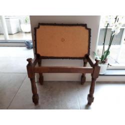 Te koop retro voetenbankje