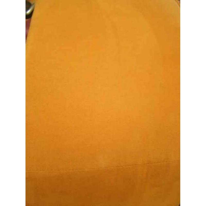 Gele hocker (A18 2231) H