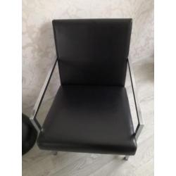 Leuk zitje, 2 fauteuiltjes en een tafeltje