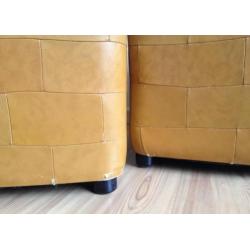 2 vierkante vintage hockers. Retro lapjes poef,cognac kleur