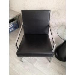 Leuk zitje, 2 fauteuiltjes en een tafeltje