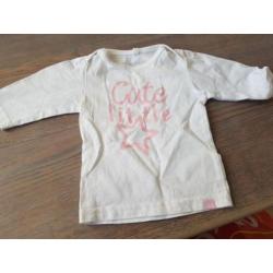 Maat 50/56 2 shirtjes en 2 mutsjes