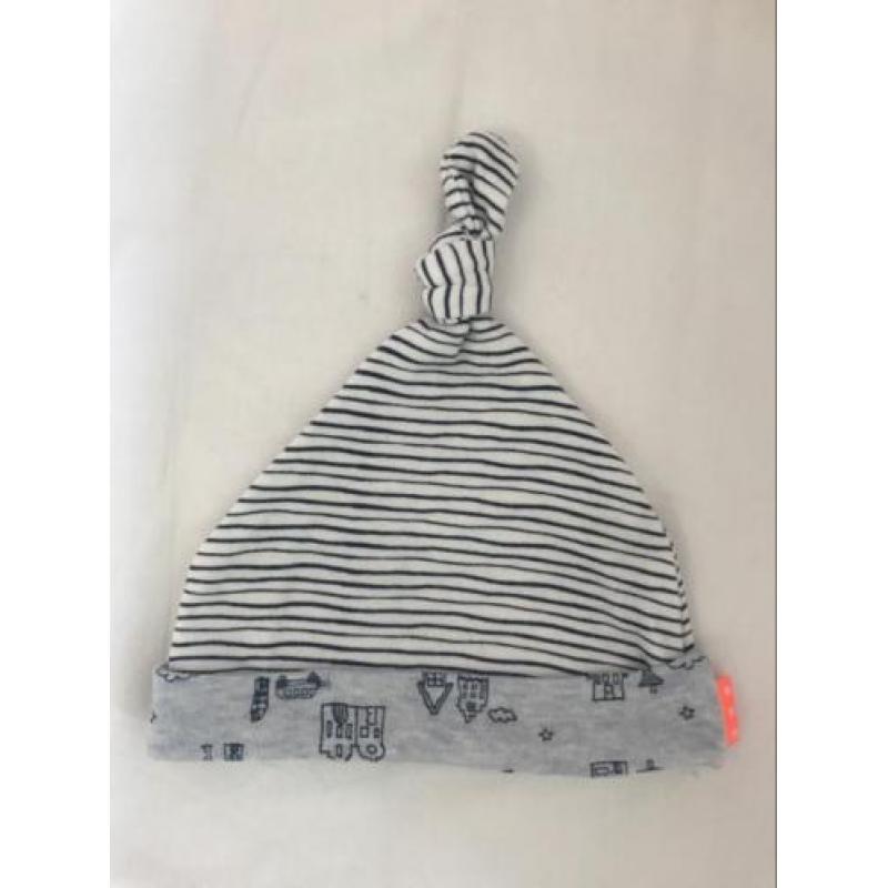 Baby overslagromper en mutsje maat 50/56