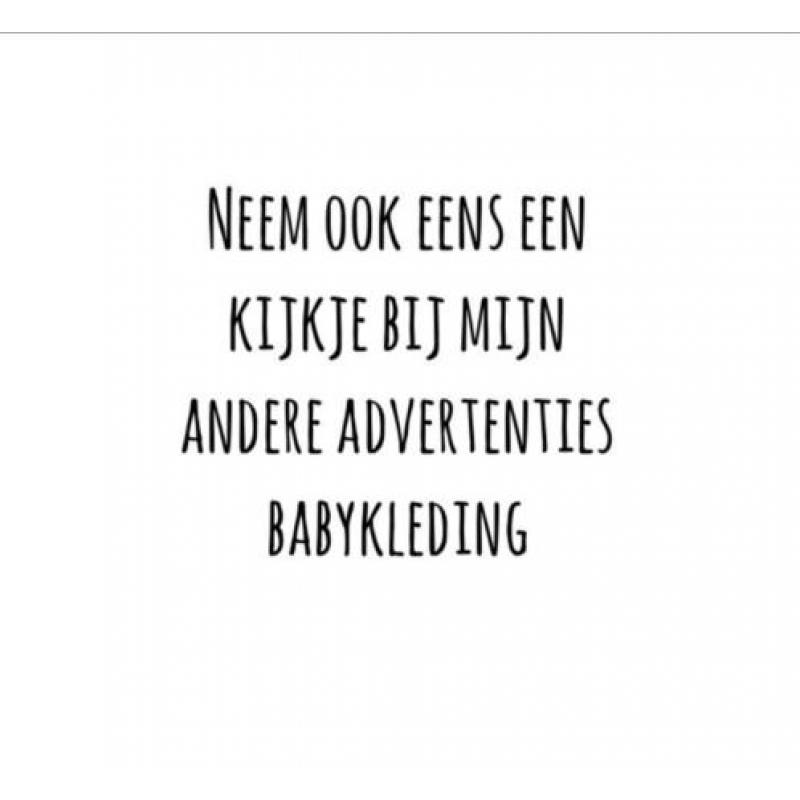 Baby overslagromper en mutsje maat 50/56