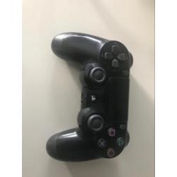 PlayStation 4 defect 2controlers+ kabels en GTA5 en fifa17