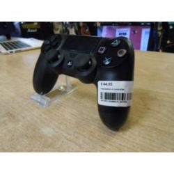 Gezocht div. PlayStation 4 consoles - U.P. Dordrecht
