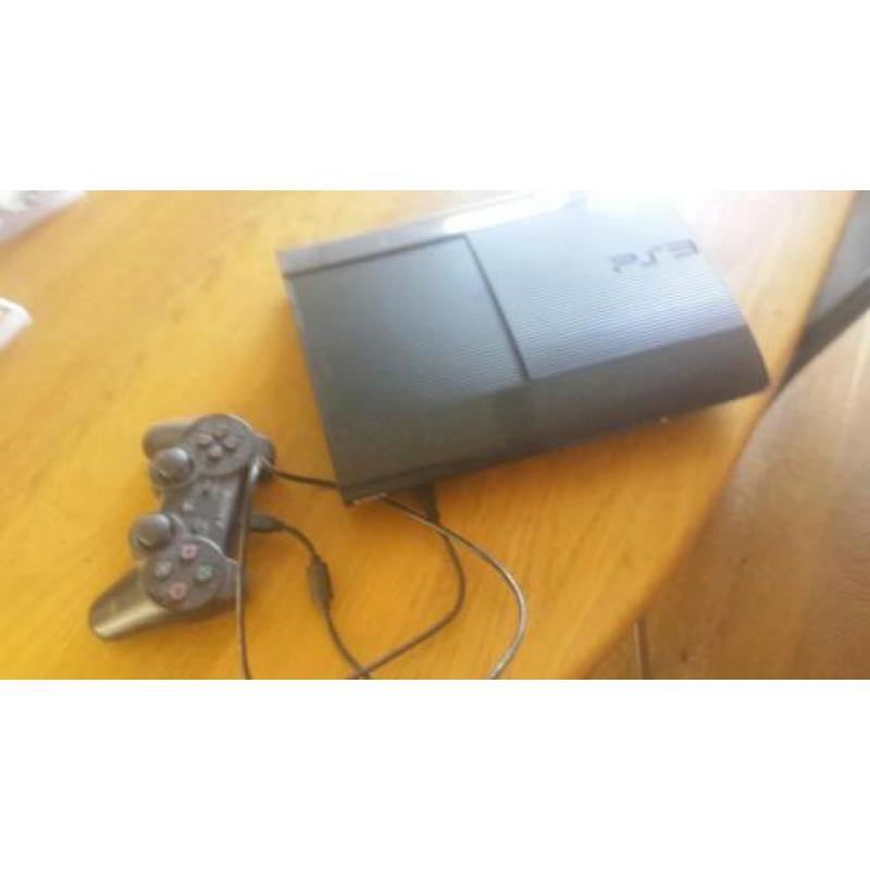Play station 3 met 500 Mb harde schijf en spellen