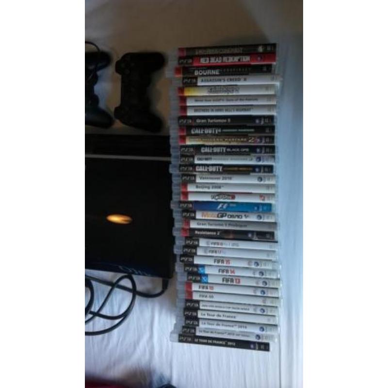 Playstation 3 80 gb, cechk04 met 32 spellen, 2 controllers e
