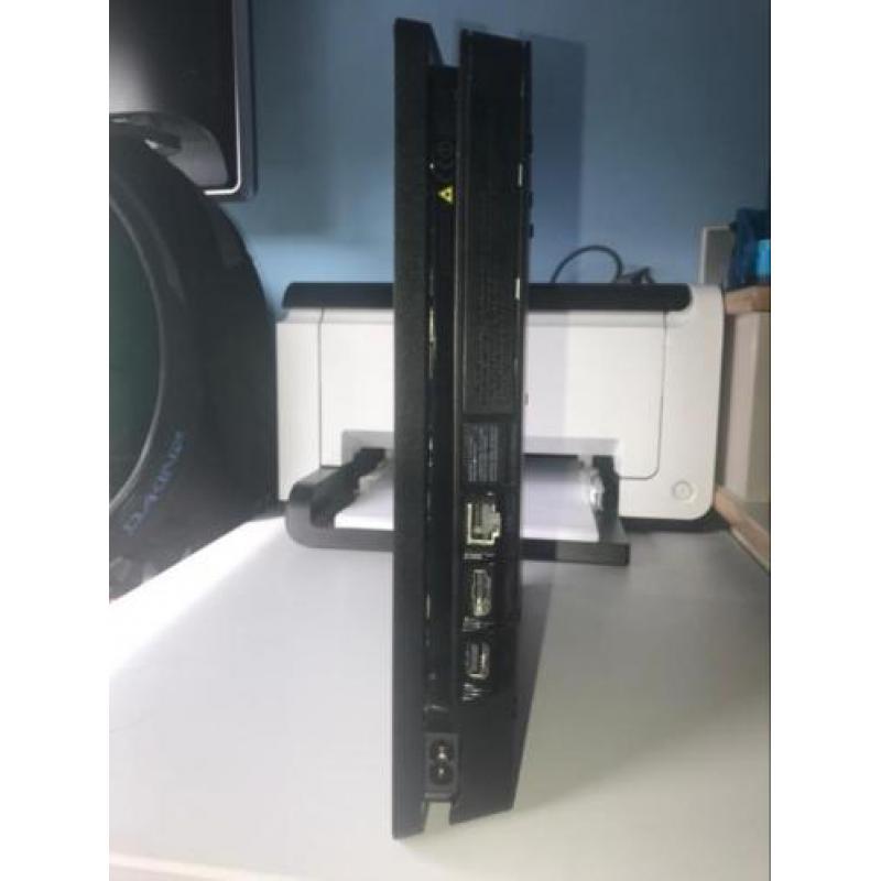 PlayStation 4 defect 2controlers+ kabels en GTA5 en fifa17