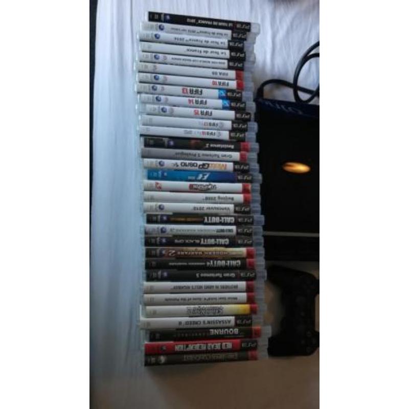 Playstation 3 80 gb, cechk04 met 32 spellen, 2 controllers e