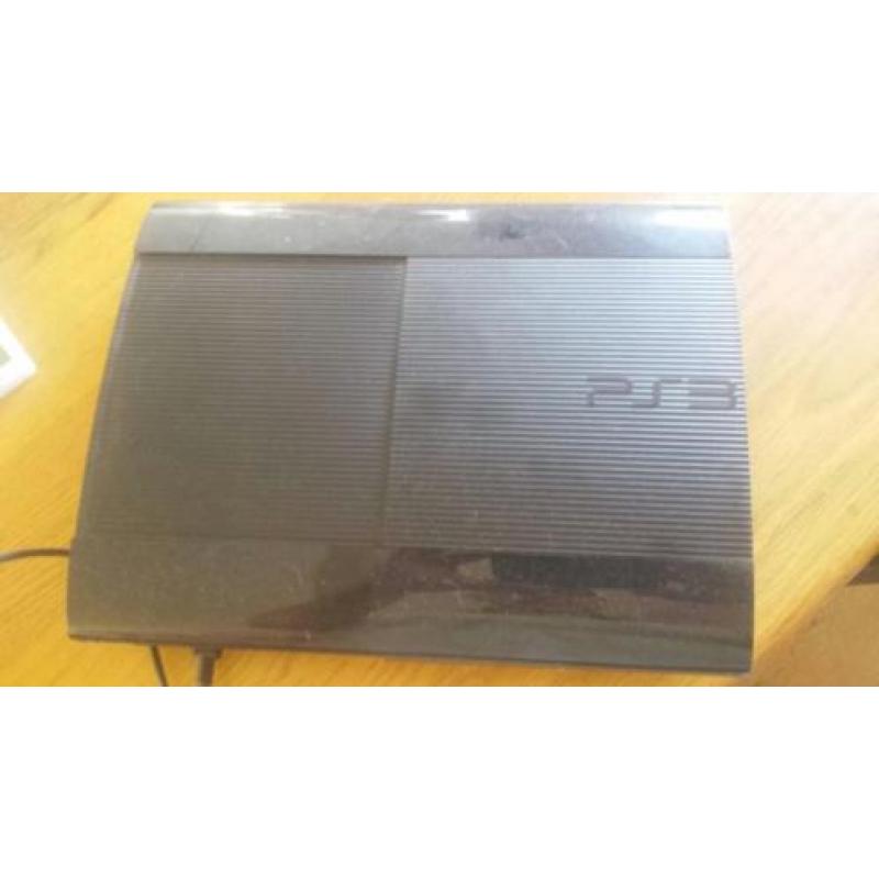 Play station 3 met 500 Mb harde schijf en spellen