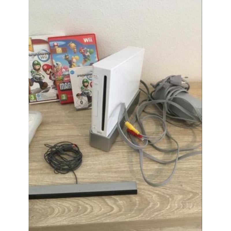 Wii met toebehoren en spellen