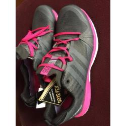 Adidas terrex wandelschoenen gore tex grijs roze