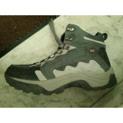 Berg- / wandelschoenen maat 41